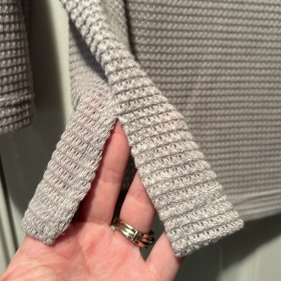 🔥NWOT Batwing Wide Boatneck Off Shoulder Dolman Long Sleeve Medium Knit Top - Picture 6 of 16